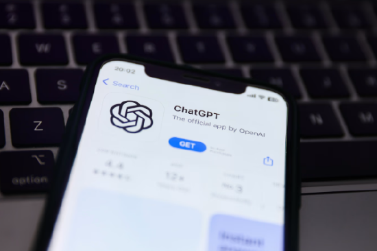 天猫配资 OpenAI拟改进ChatGPT 以更好地支持存在心理困扰的用户